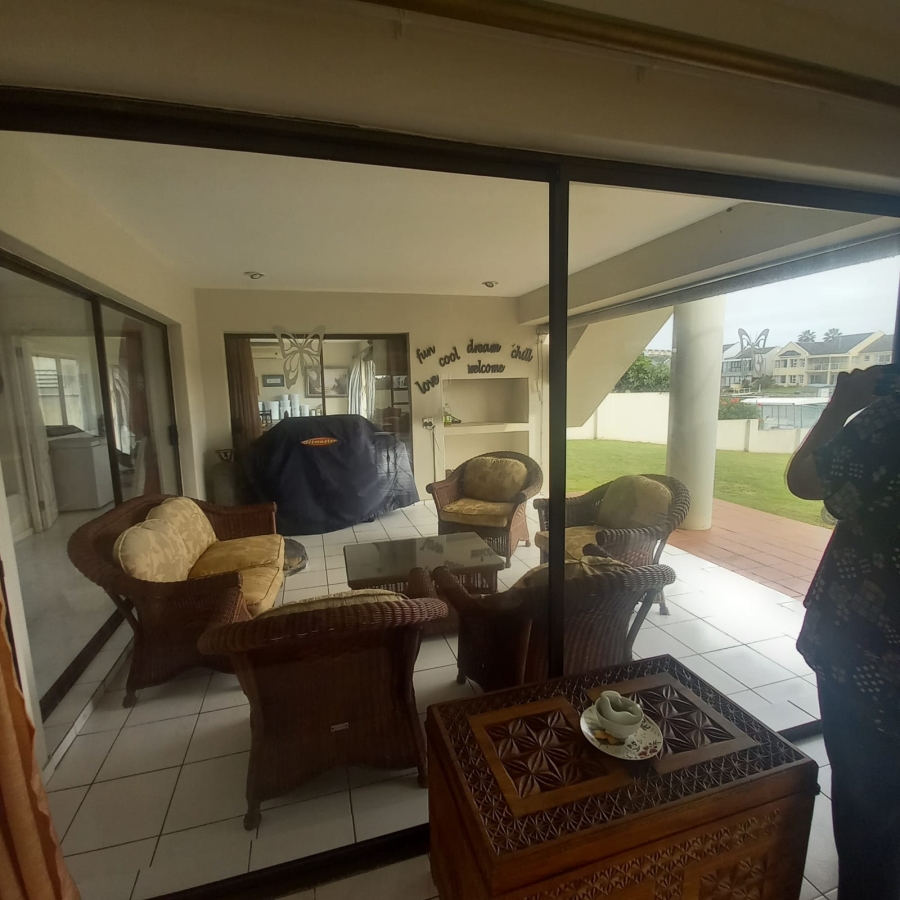 7 Bedroom Property for Sale in Royal Alfred Marina Eastern Cape